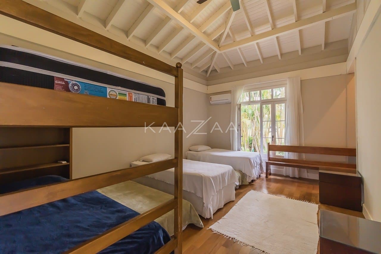 Linda paisagem e ares coloniais são o charme desta casa no condomínio Quinta da Baroneza. - Foto 98