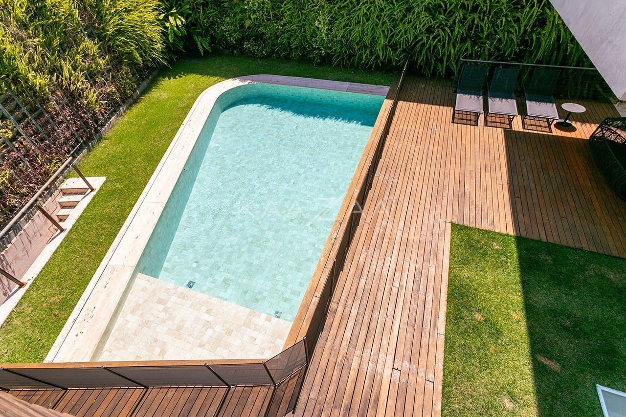 Casa com clima incrível, ótimo espaço de lazer e jardim ensolarado, no bairro Boaçava. - Foto 27