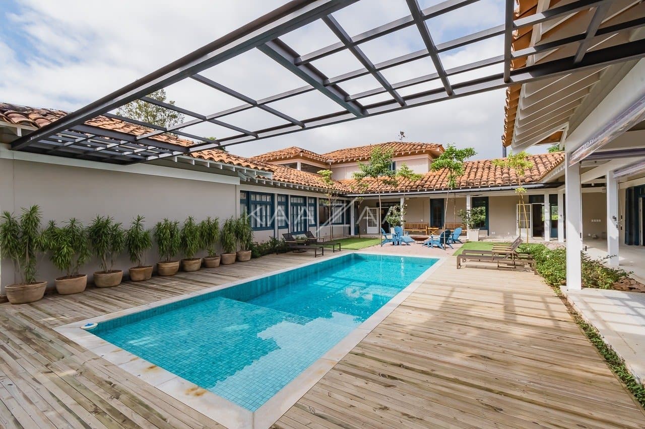 Linda paisagem e ares coloniais são o charme desta casa no condomínio Quinta da Baroneza. - Foto 9