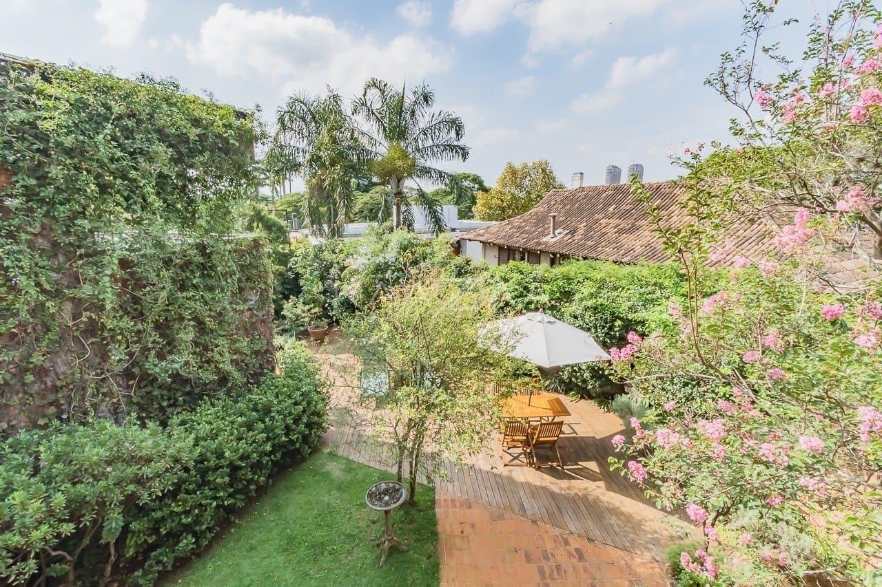 Viver em tranquilidade sem sair de São Paulo. Casa com ares de campo, em Cidade Jardim. - Foto 67