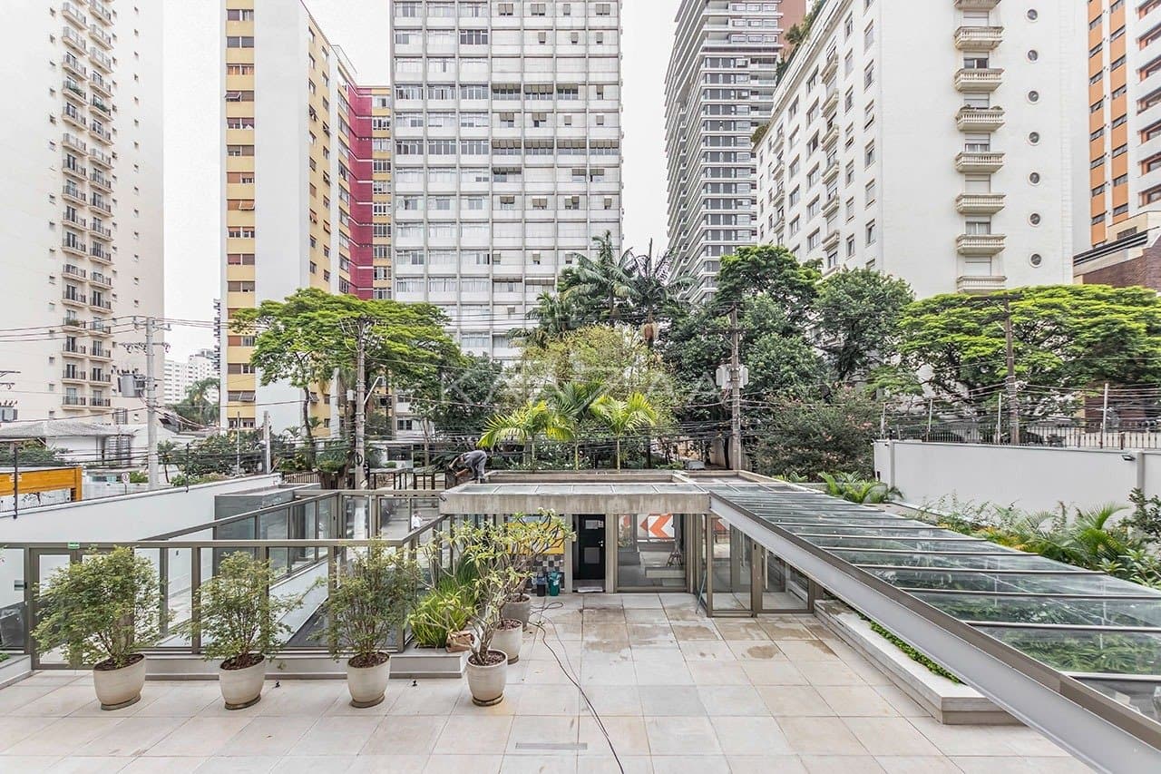 Um delicioso apartamento no Jardins com 392m², ótima localização e vista verde para relaxar. - Foto 3