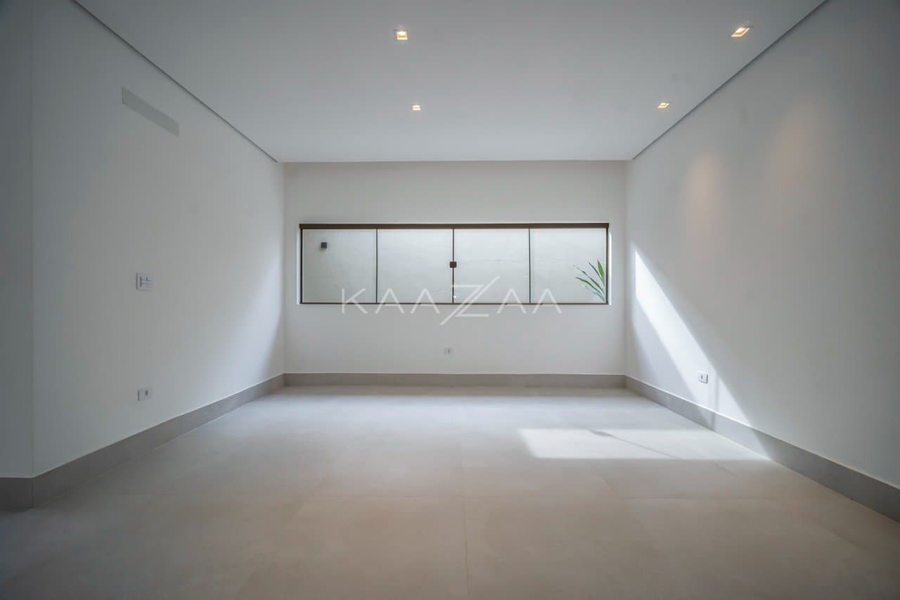 Venha conhecer essa casa e transforme-a no seu refúgio de tranquilidade no Jardim Guedala. - Foto 13