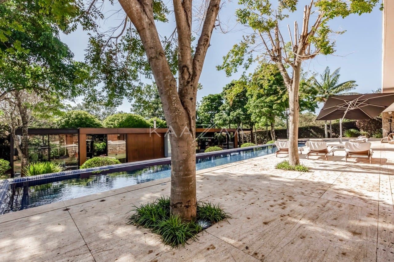 Casa térrea muito arejada, simplesmente impecável. Mobiliada com design, na Fazenda Boa Vista. - Foto 4