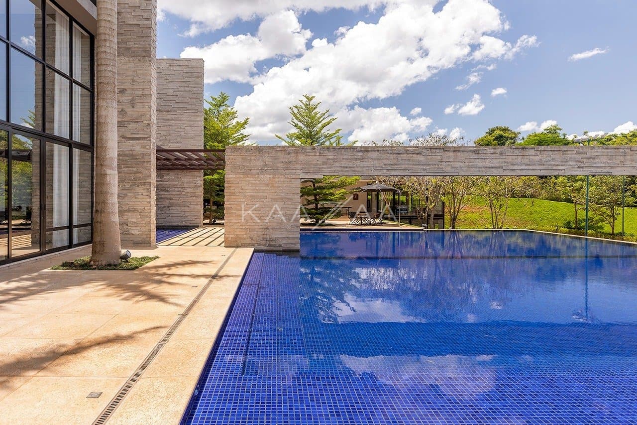 Projeto moderno, arrojado e com muita qualidade nos materiais. Casa na Quinta da Baroneza. - Foto 4