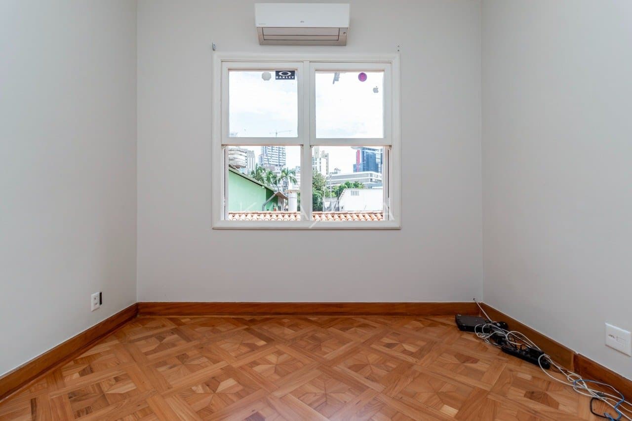 Casa confortável com terraço, em rua tranquila no Jardim Paulista. - Foto 41