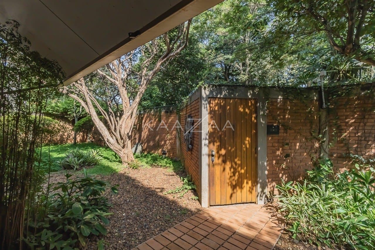 Viver em tranquilidade sem sair de São Paulo. Casa com ares de campo, em Cidade Jardim. - Foto 32