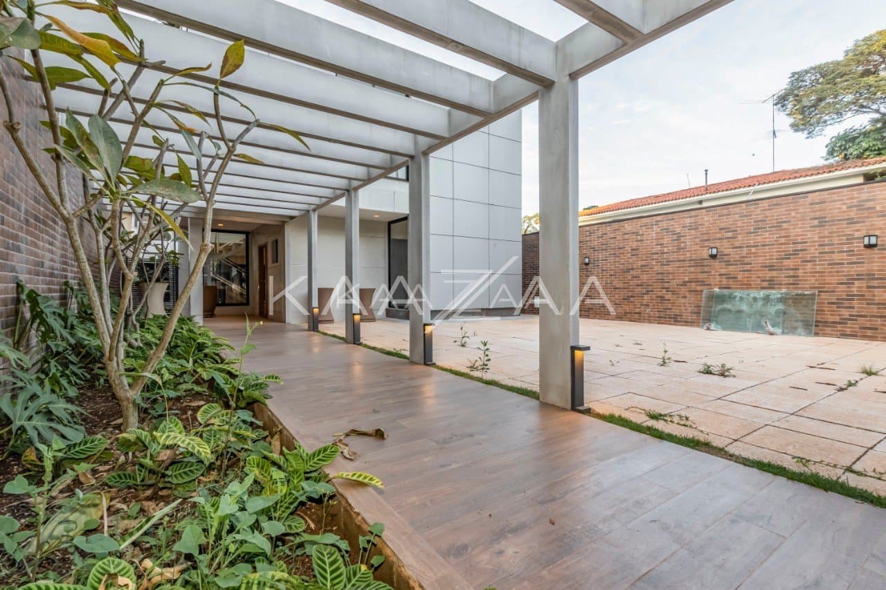 Pronta para entrar e morar, essa casa nova e sossegada fica em rua tranquila no Jardim Paulistano. - Foto 22