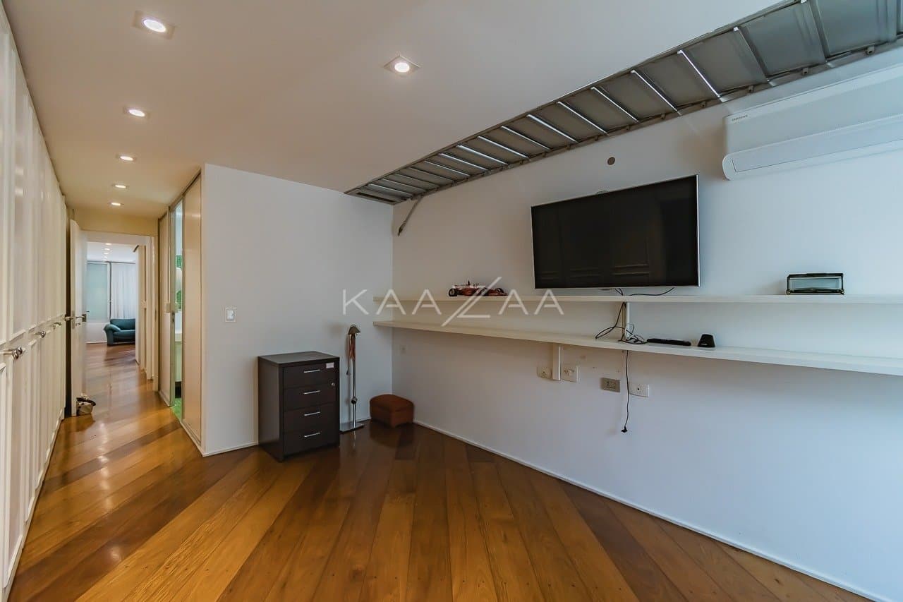 Casa espaçosa com 555 m² de bem-estar em Alto de Pinheiros, perfeita para receber. - Foto 55