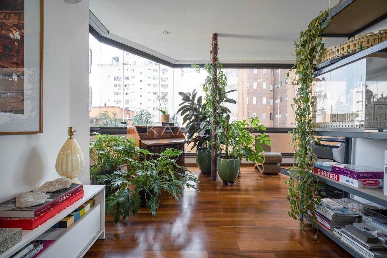 Tranquilidade e conforto são constantes neste apartamento em prédio com lazer no Itaim. - Foto 13