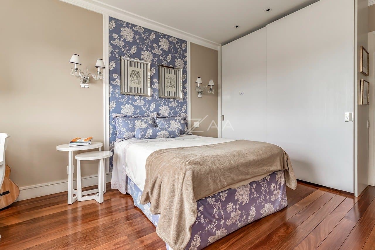 Ambientes suntuosos, planta ampla e vista panorâmica. Apartamento neoclássico no Jardim Guedala. - Foto 46