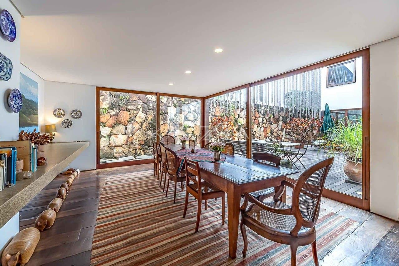 Casa apaixonante, que aproveita materiais naturais em seu projeto de ponta no Jardim Paulistano. - Foto 15