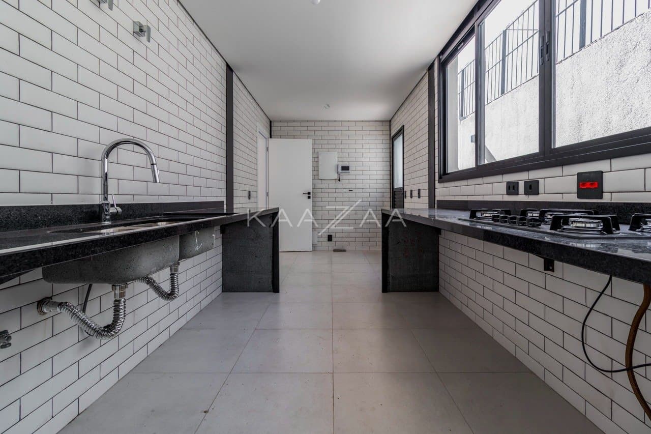 Casa contemporânea com jardim e elevador, no Jardim Paulista. - Foto 25