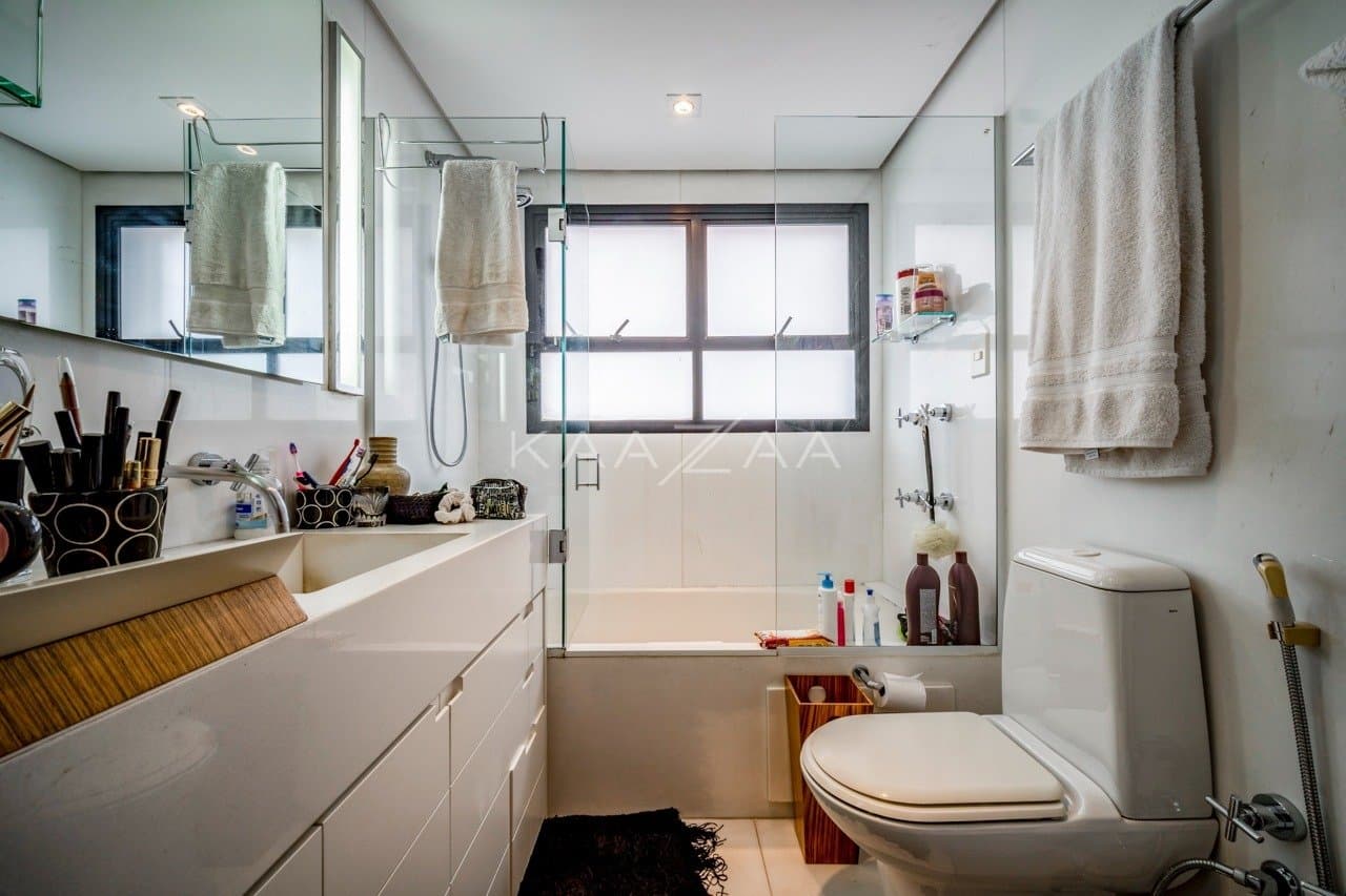 Apartamento contemporâneo, reformado e novo em um prédio com lazer no Itaim Bibi. - Foto 20