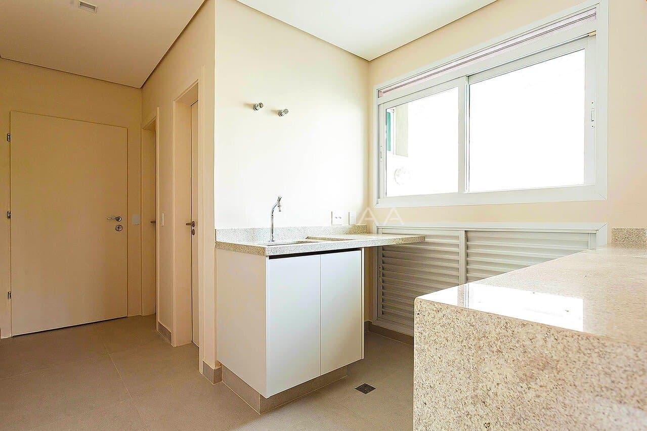 Cores suaves e muita elegância neste Apartamento Duplex no Itaim Bibi. - Foto 27