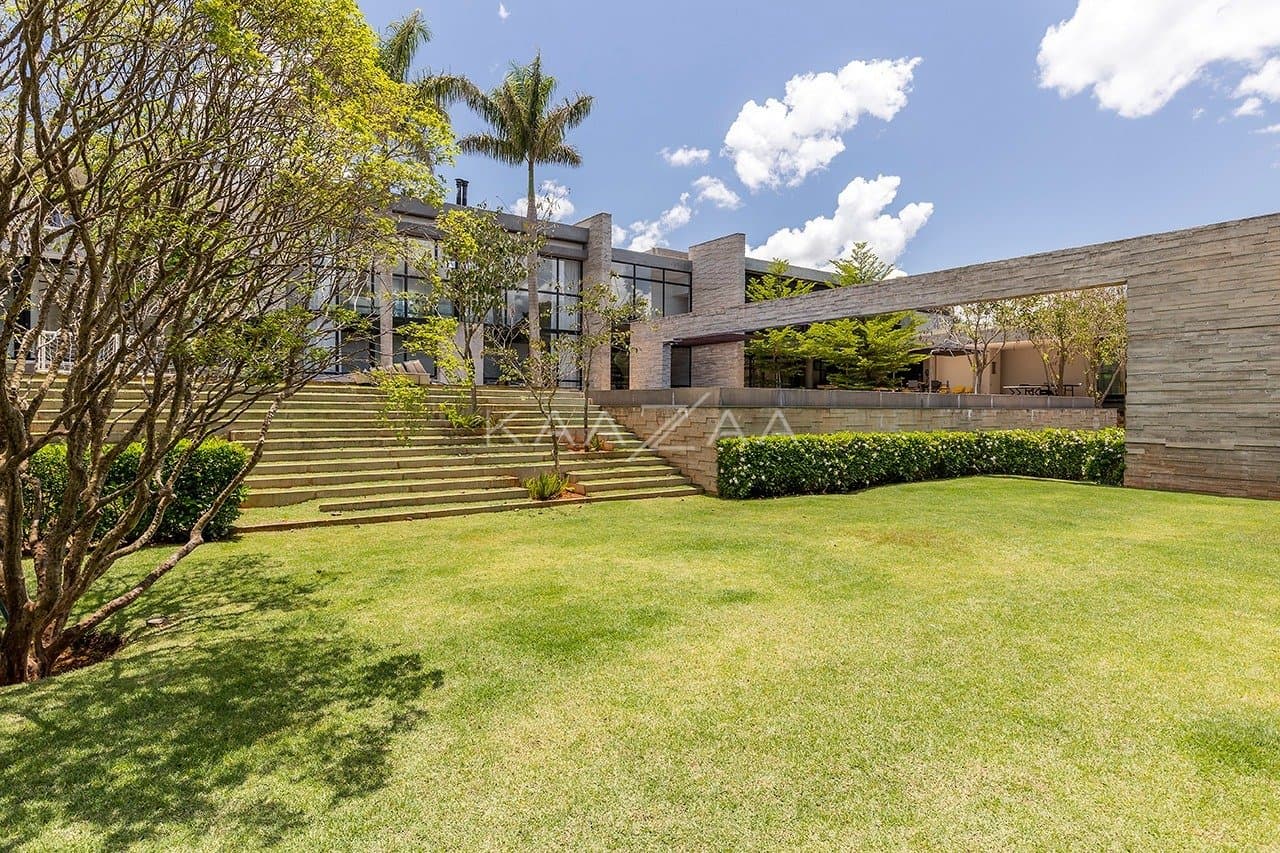 Projeto moderno, arrojado e com muita qualidade nos materiais. Casa na Quinta da Baroneza. - Foto 15