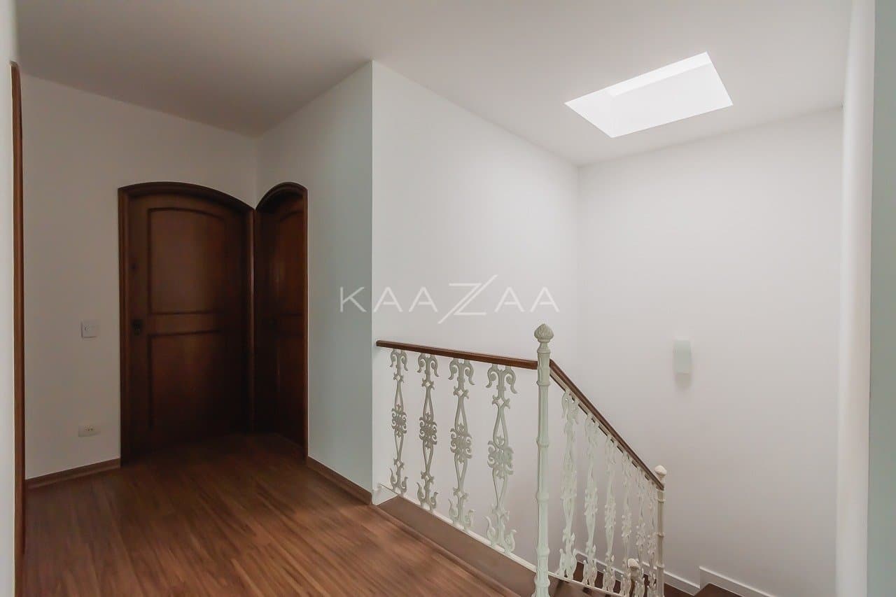Casa com clima sossegado e muitos espaços para aproveitar, em Alto de Pinheiros. - Foto 29