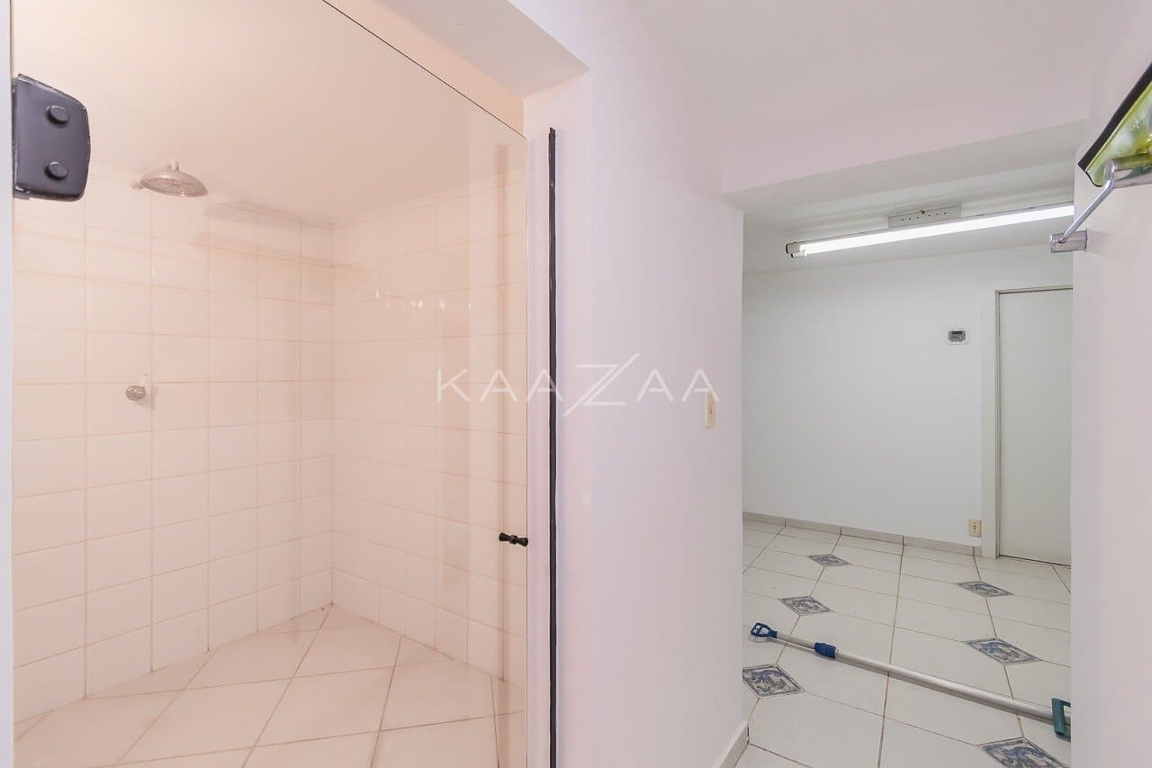 Deliciosa casa térrea no Real Parque, com lazer completo, rodeada de árvores e muito ensolarada. - Foto 59
