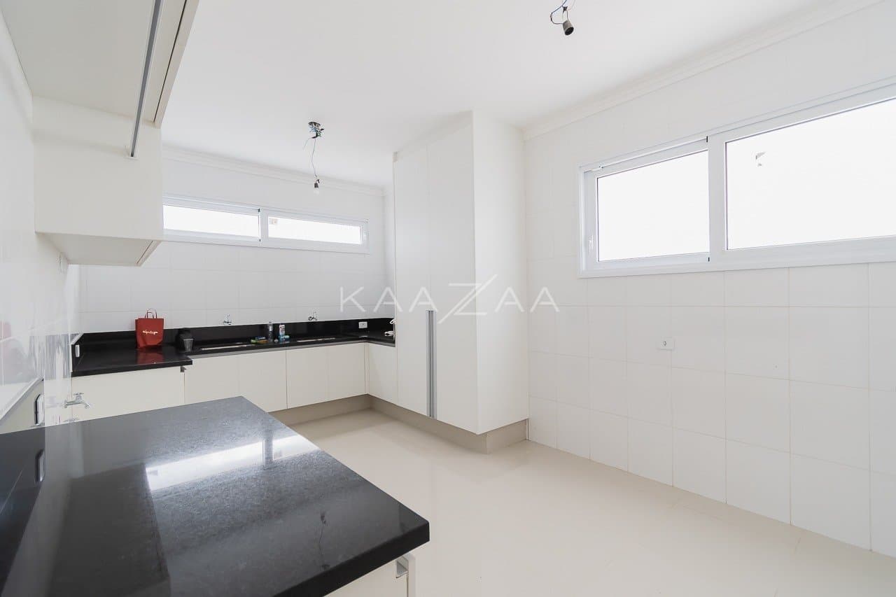 Clima tropical e vista aberta para o bairro. Casa incrível no Jardim Guedala. - Foto 30