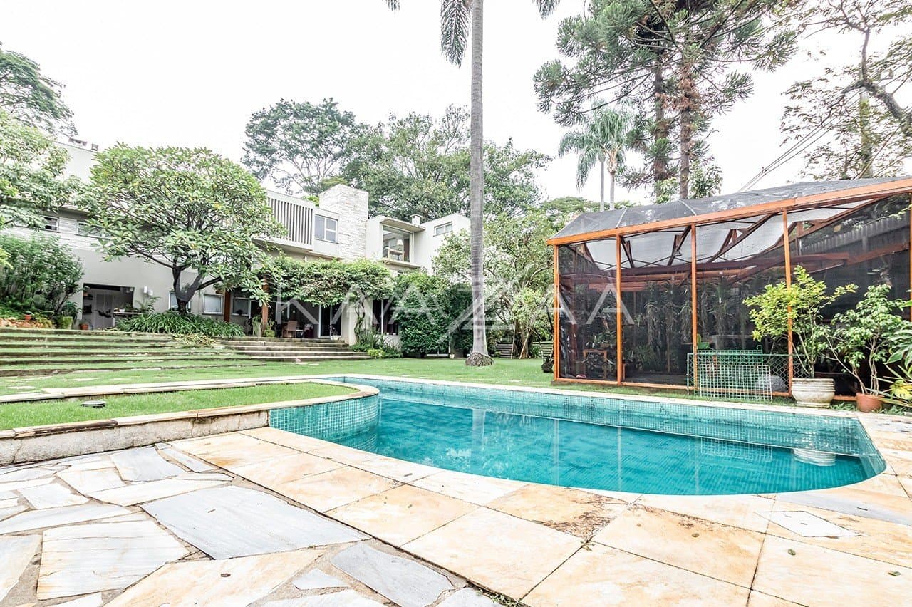 Um projeto autêntico, com espaços reformados e bem planejados. Casa triplex no Jardim Guedala. - Foto 2