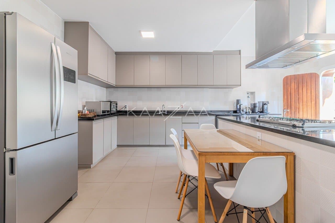Casa completa em lazer, amplitude e privacidade, com 5 suítes. Em ótima localização na Cidade Jardim. - Foto 57