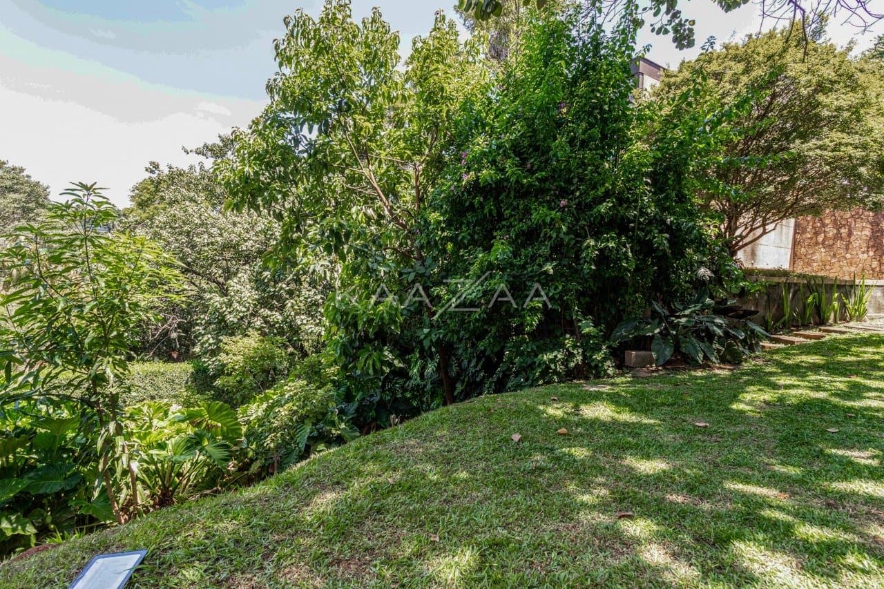 Na mata, no declive: vista e arquitetura extraordinárias na Cidade Jardim - Foto 65