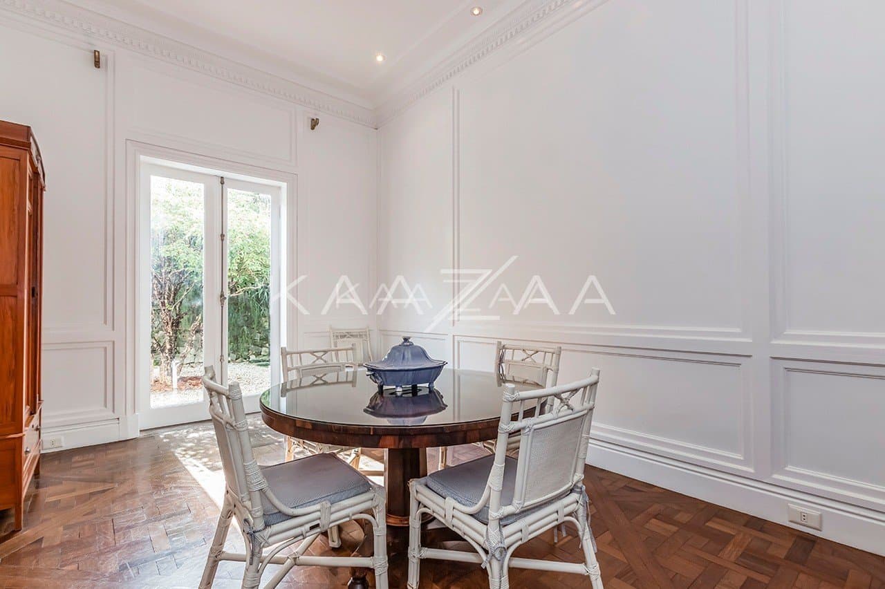 A estética clássica e impecável faz desta casa um lar exuberante. Na melhor localização da Cidade Jardim. - Foto 15