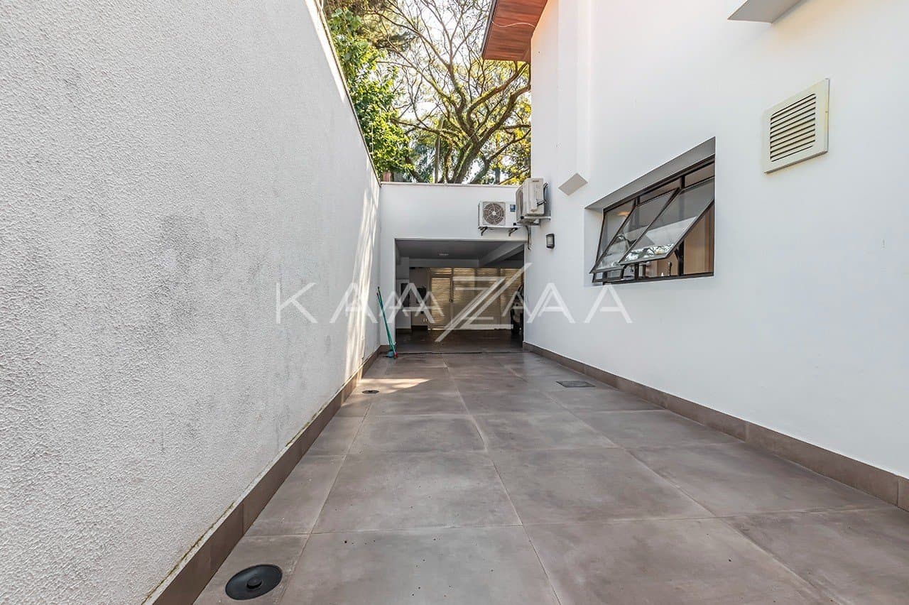 Casa ampla e reformada, com lindos detalhes. Um refúgio natural no meio de SP, no Jardim América. - Foto 41