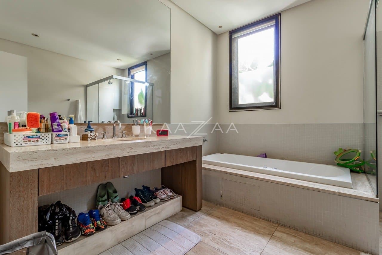 Localização cobiçada e arquitetura contemporânea. Casa extraordinária no Jardim Europa. - Foto 48