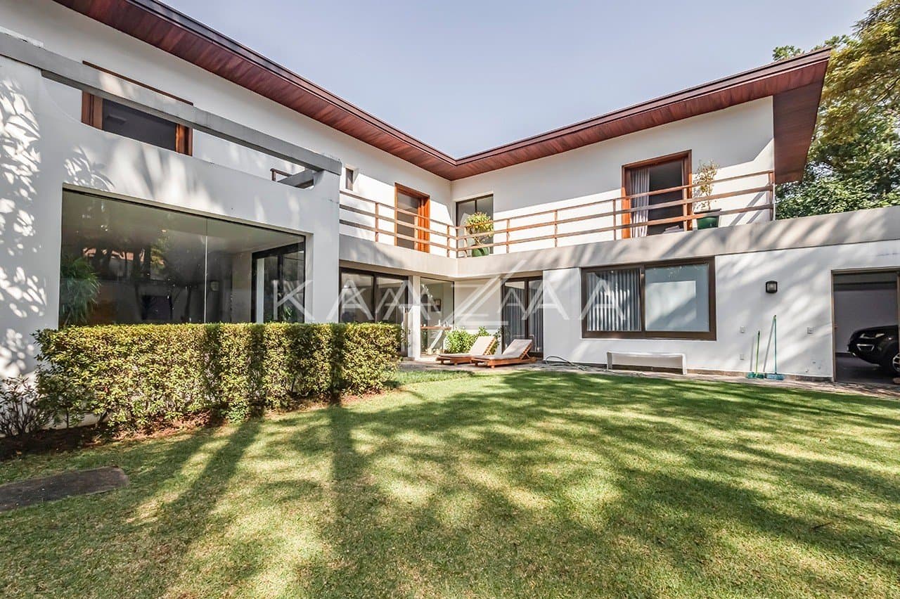 Casa ampla e reformada, com lindos detalhes. Um refúgio natural no meio de SP, no Jardim América. - Foto 5