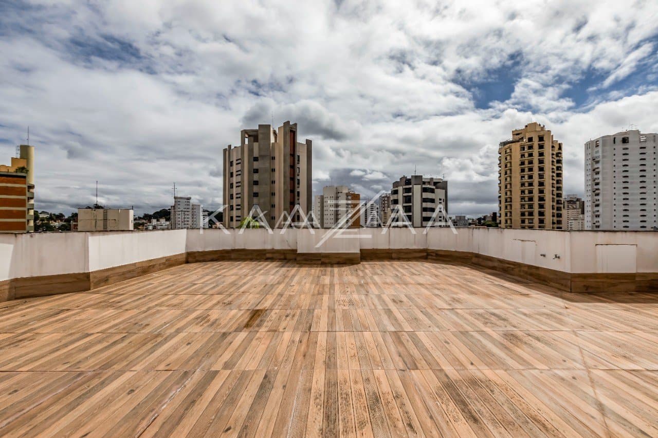 Com um visual incrível, esta agradável cobertura dispõe de espaço e tranquilidade. No Real Parque. - Foto 39