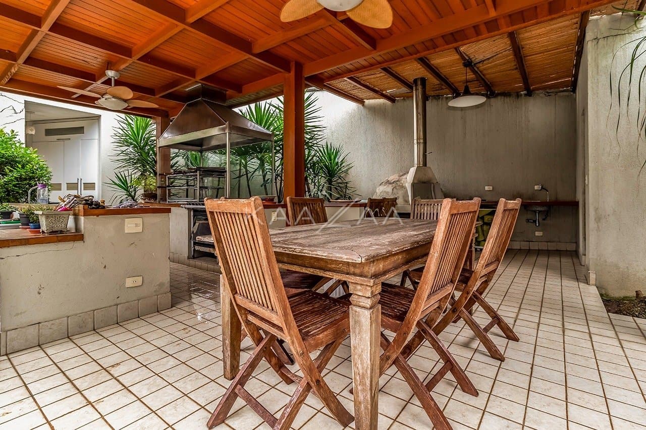 Uma casa rodeada de bom gosto, feita para renovar as energias. No Jardim Guedala. - Foto 5