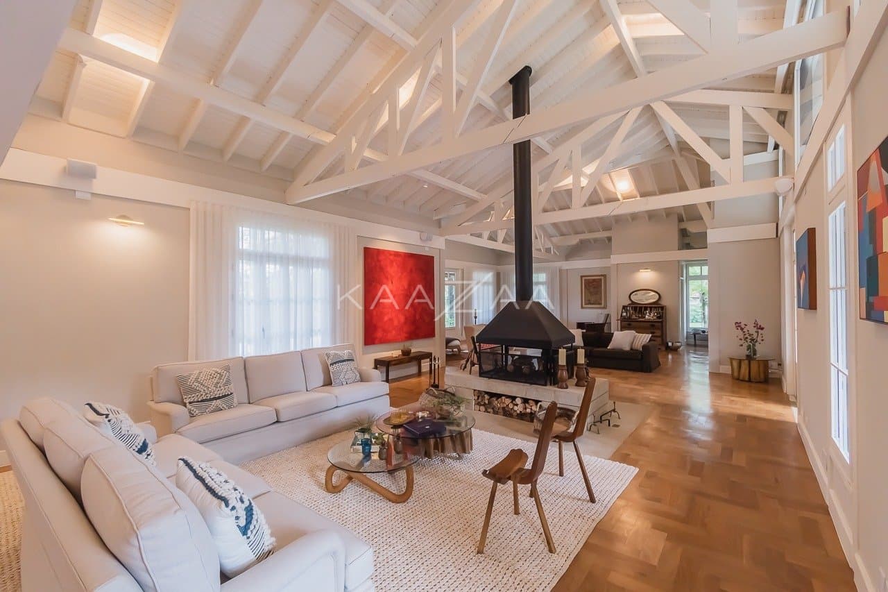 Linda paisagem e ares coloniais são o charme desta casa no condomínio Quinta da Baroneza. - Foto 43