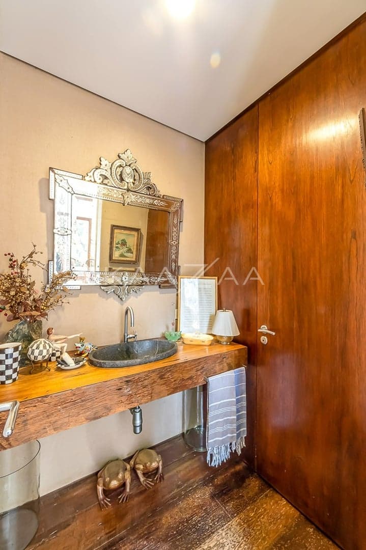Casa apaixonante, que aproveita materiais naturais em seu projeto de ponta no Jardim Paulistano. - Foto 17