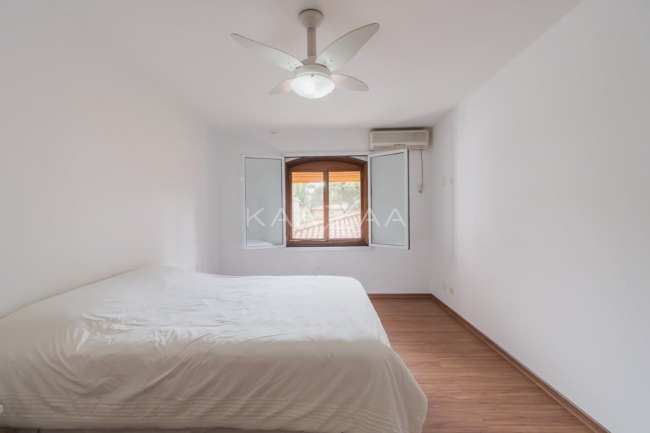 Casa com clima sossegado e muitos espaços para aproveitar, em Alto de Pinheiros. - Foto 31
