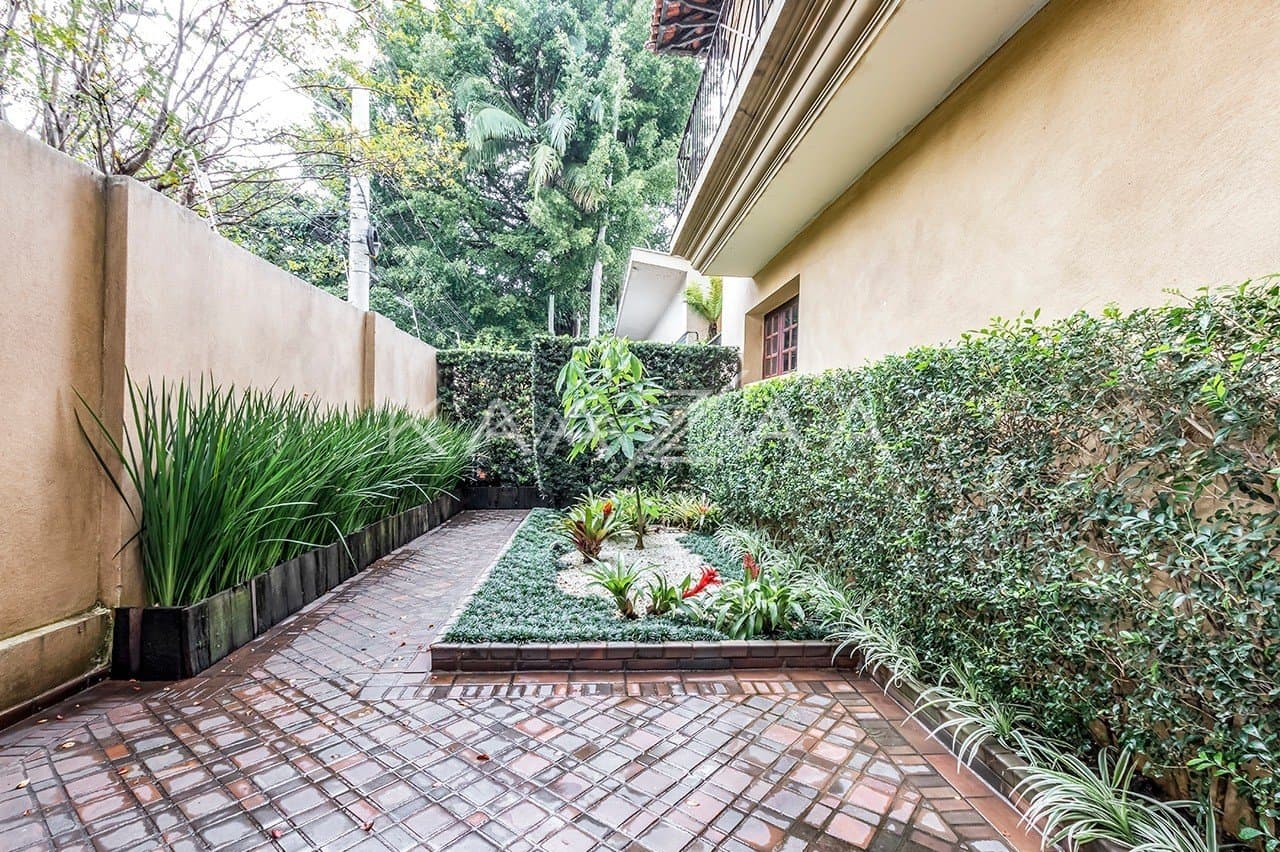 Belíssima casa reformada no Jardim Paulistano. Em ótima localização, a poucos metros da Faria Lima. - Foto 7