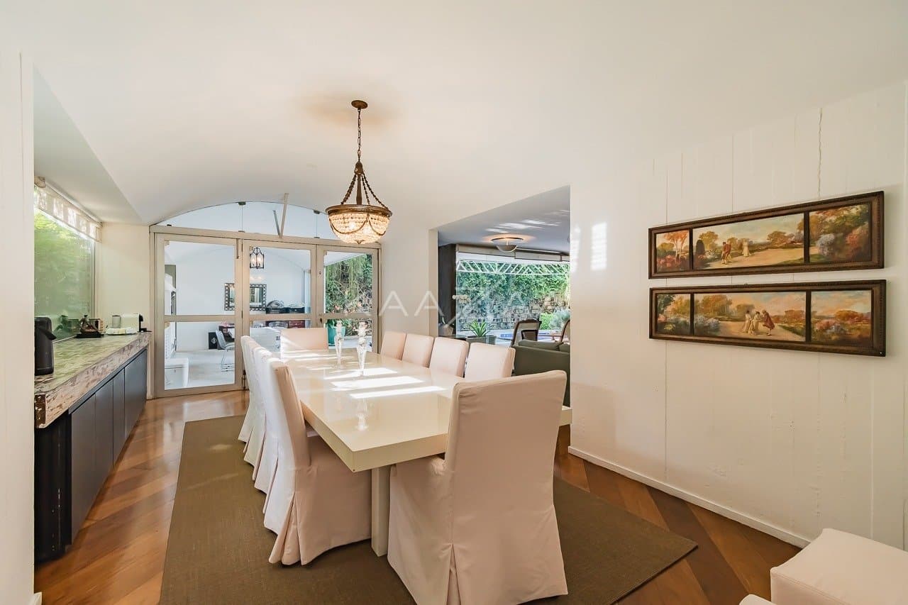 Casa espaçosa com 555 m² de bem-estar em Alto de Pinheiros, perfeita para receber. - Foto 19