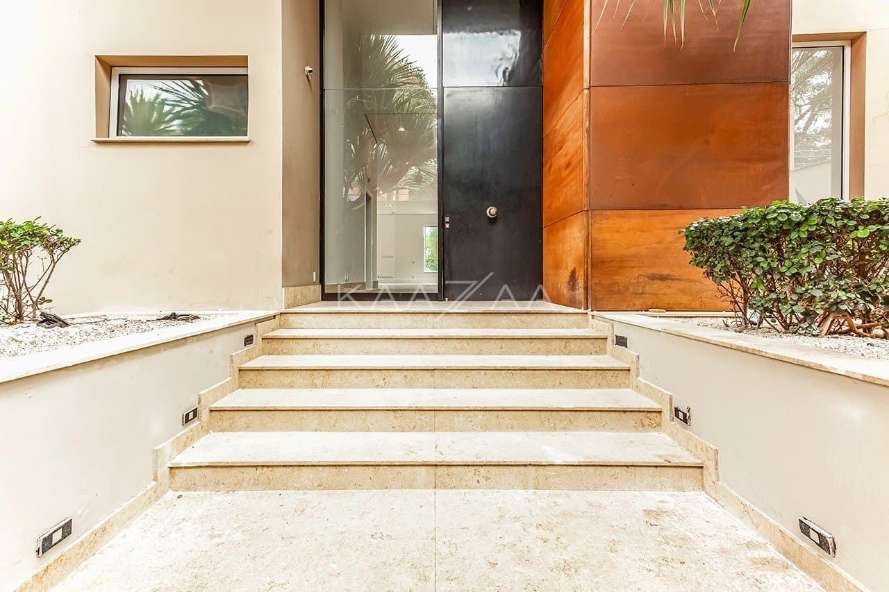 Vista verde, arquitetura moderna e janelões. Casa no Jardim Guelada! - Foto 24