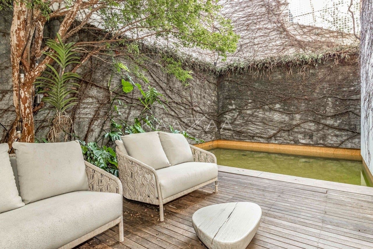 Uma mescla entre natureza e cidade grande se encontra nesta casa no Jardim Paulistano. - Foto 10