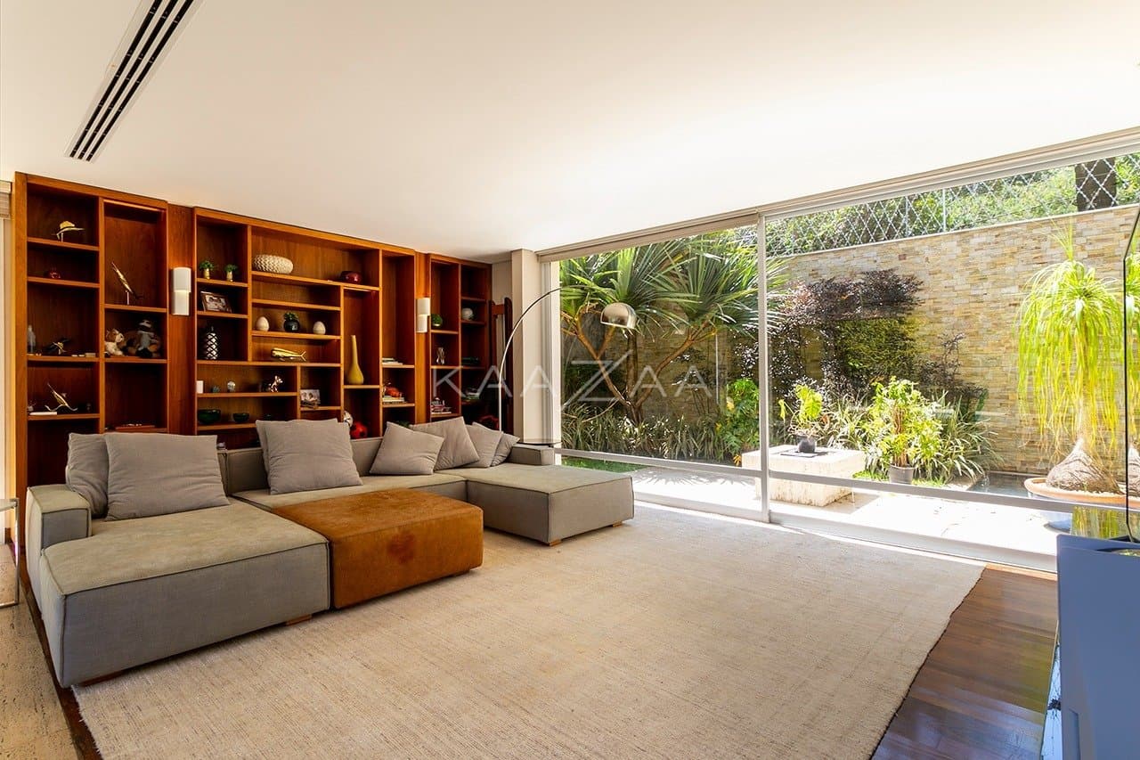 Casa com clima incrível, ótimo espaço de lazer e jardim ensolarado, no bairro Boaçava. - Foto 14
