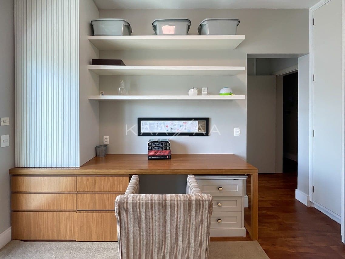 Muito charme e acabamentos impecáveis, neste apartamento em prédio neoclássico no Jardim Paulista. - Foto 20