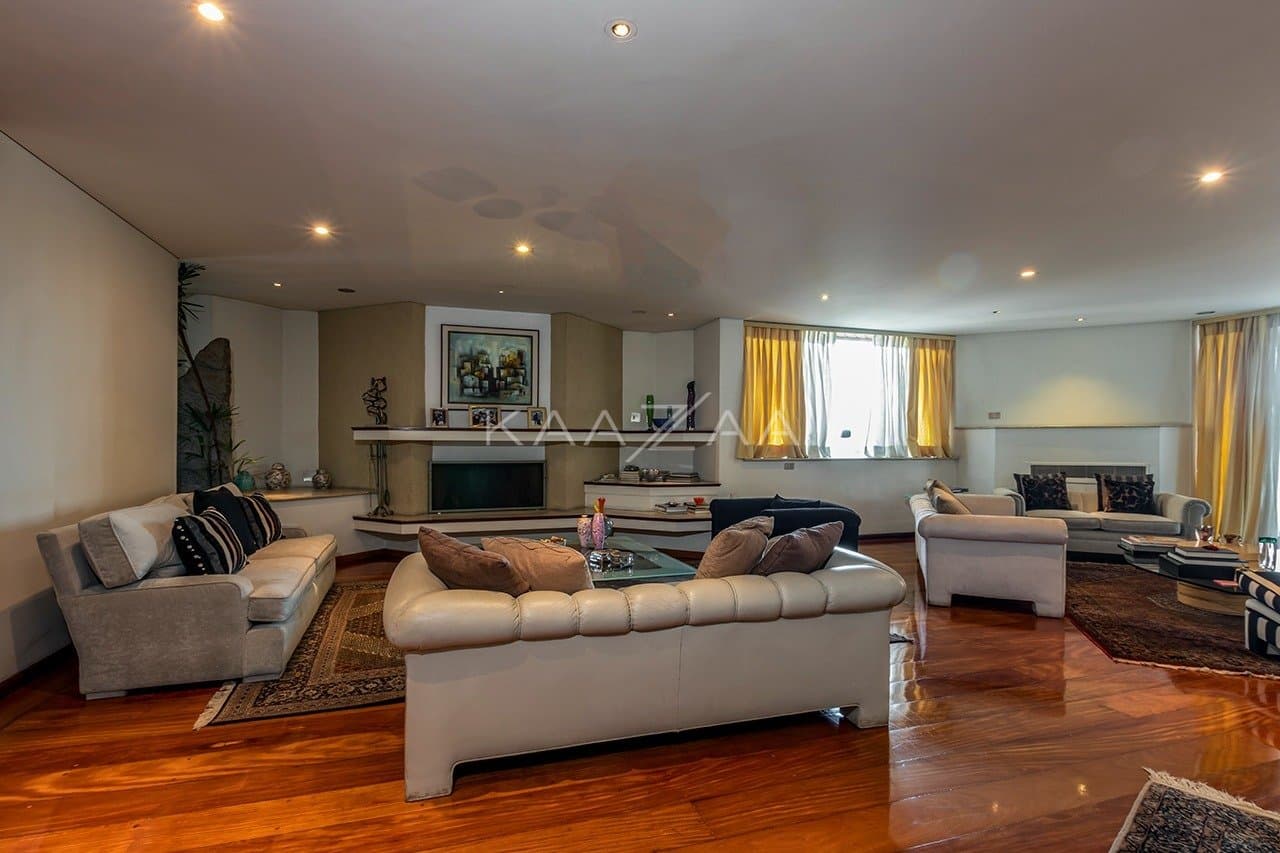 Apartamento completo no Jardins: varandas, vista verde e amplitude. - Foto 2