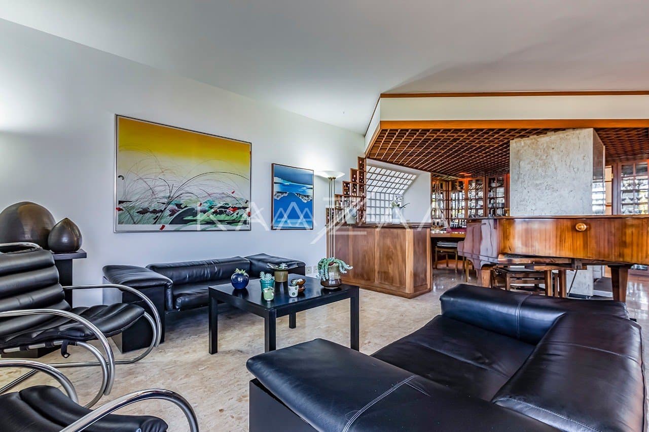 Área gourmet, piscina, atelier, pomar, lago de carpas e vista panorâmica. Casa para comtemplar a vida, no Jardim Guedala. - Foto 14