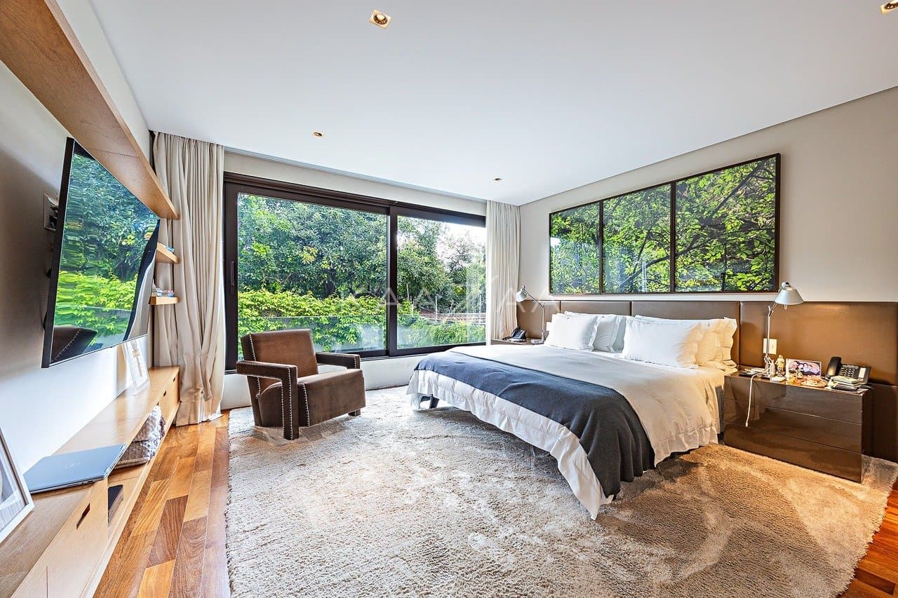 Arquitetura e paisagismo irretocáveis: casa no Jardim Paulistano. - Foto 47