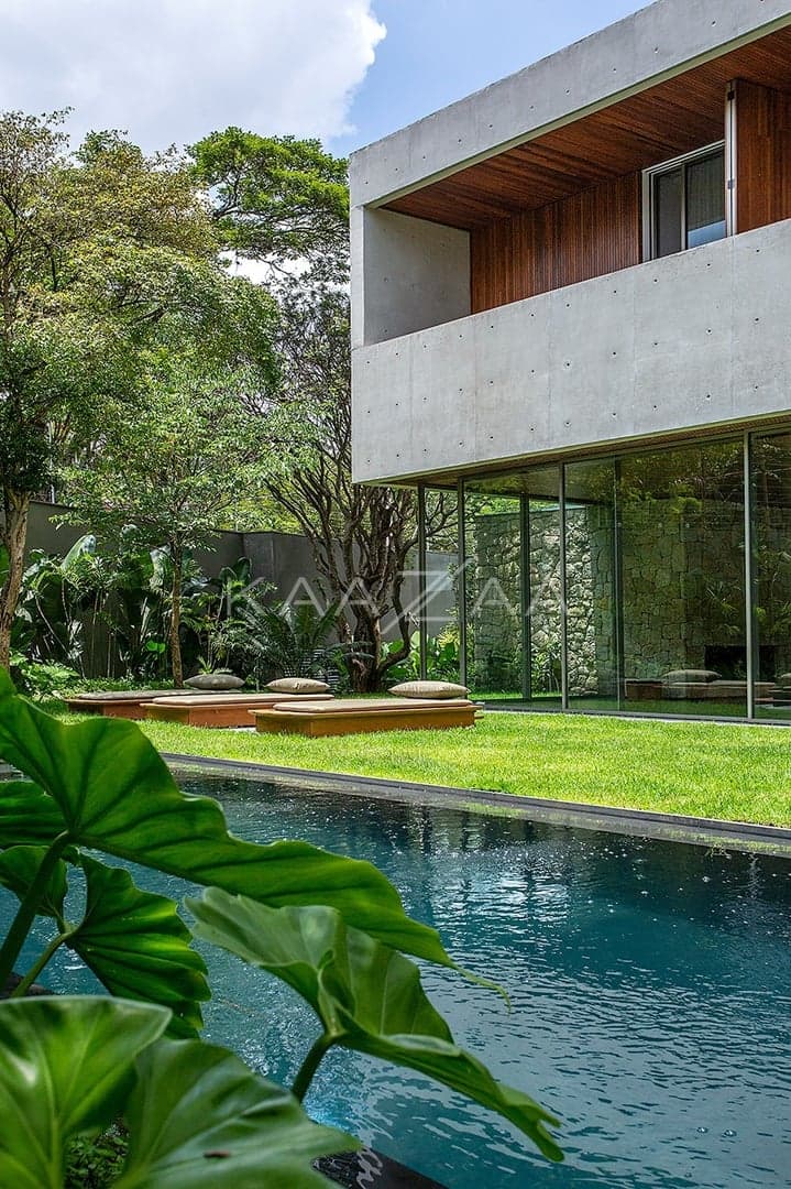 Contemporânea e toda mobiliada: casa com ambientes livres e jardim magnífico em rua fechada em Alto de Pinheiros. - Foto 14