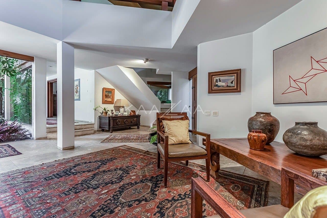 Com ares de casa de campo, uma residência espetacular no Jardim América. - Foto 18