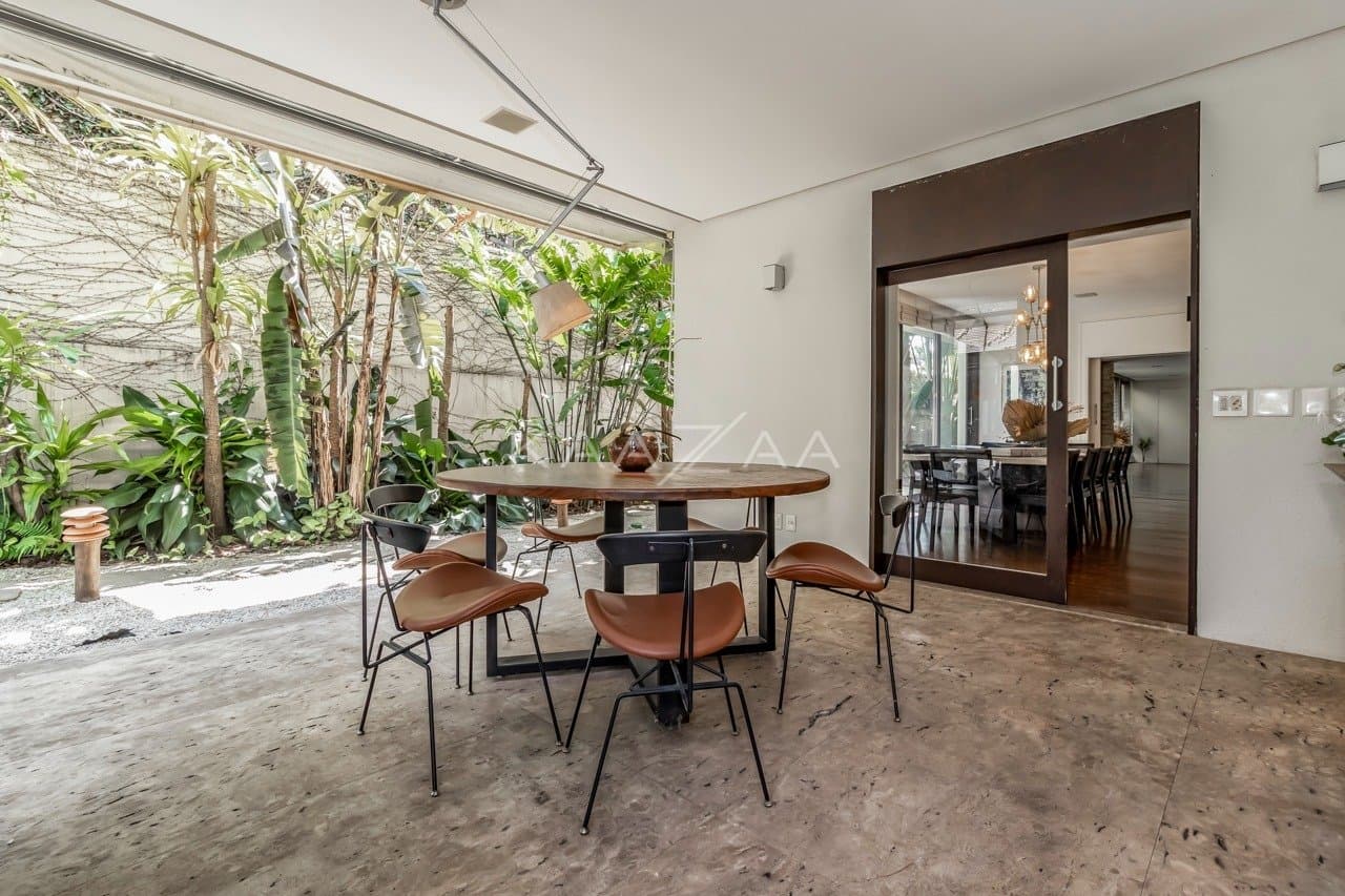 Localização cobiçada e arquitetura contemporânea. Casa extraordinária no Jardim Europa. - Foto 11