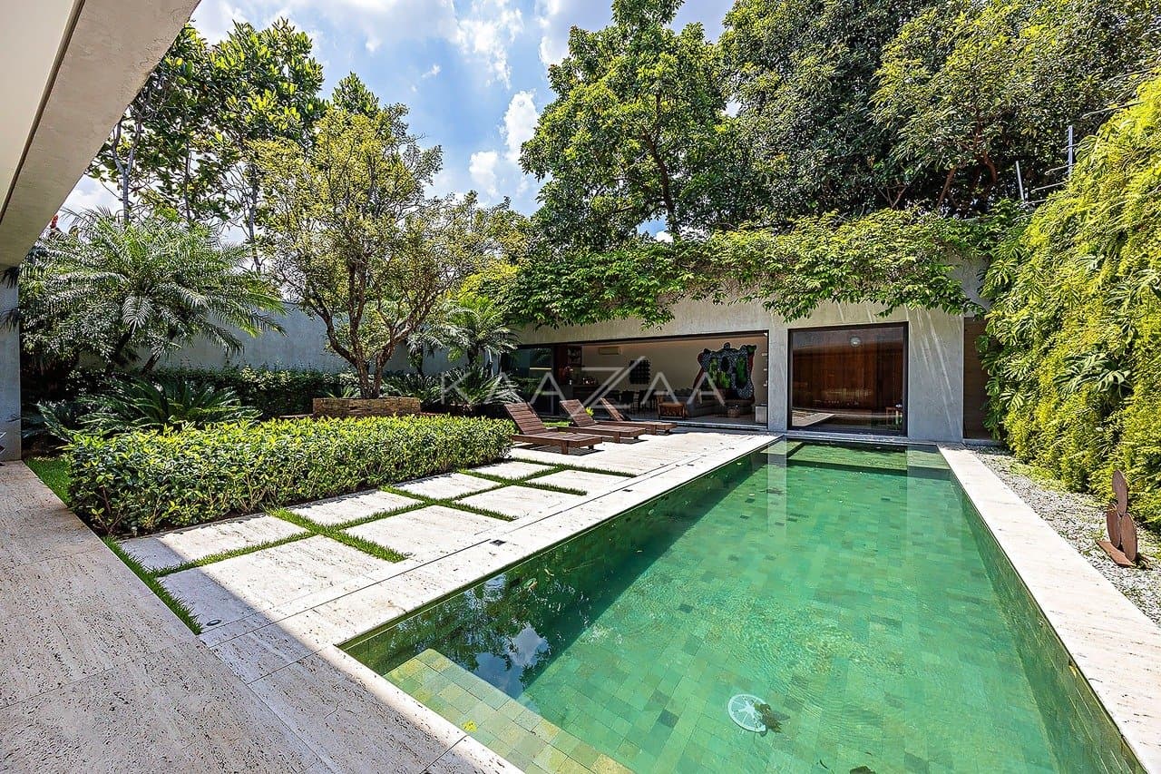 Arquitetura e paisagismo irretocáveis: casa no Jardim Paulistano. - Foto 7