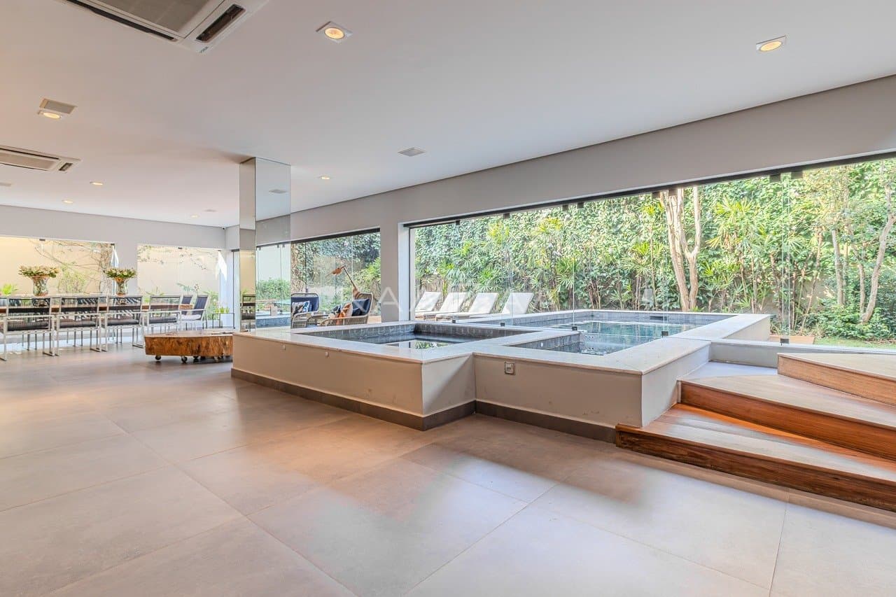 Casa completa em lazer, amplitude e privacidade, com 5 suítes. Em ótima localização na Cidade Jardim. - Foto 23