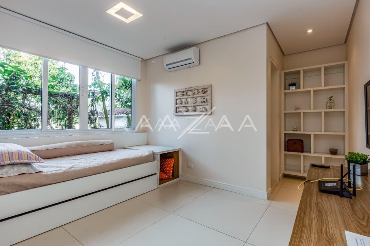 Para andar com o pé na areia, uma casa deliciosa na praia no Juquehy. O lazer e o conforto estão garantidos. - Foto 31
