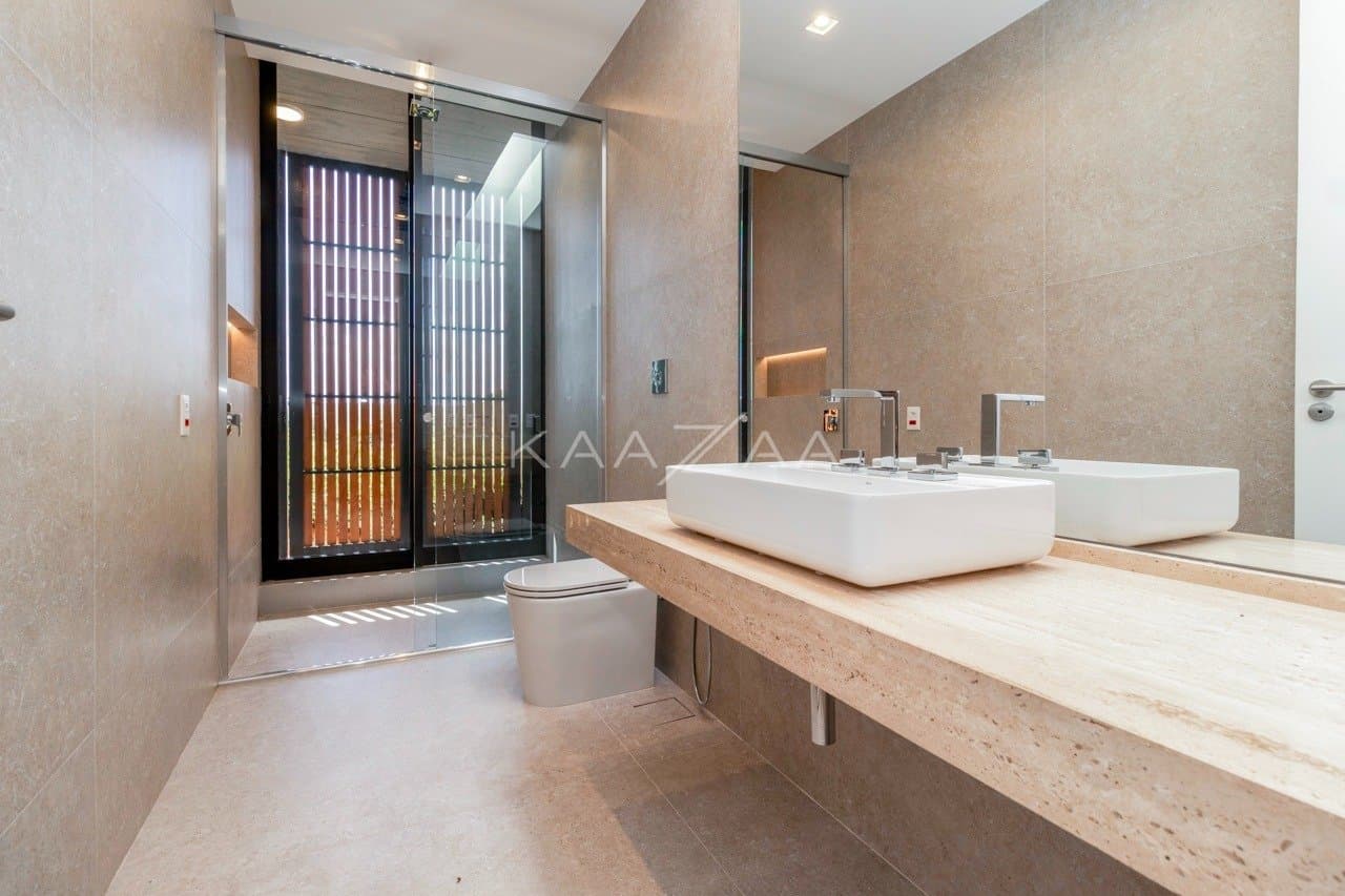 Casa em elegante diálogo com a natureza na Baroneza - Foto 26